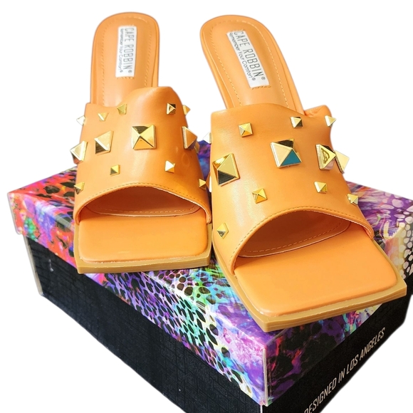 4/$24! Cape Robbin Orange Studded Women's Slide Sandals Sz 10 - Picture 1 of 6